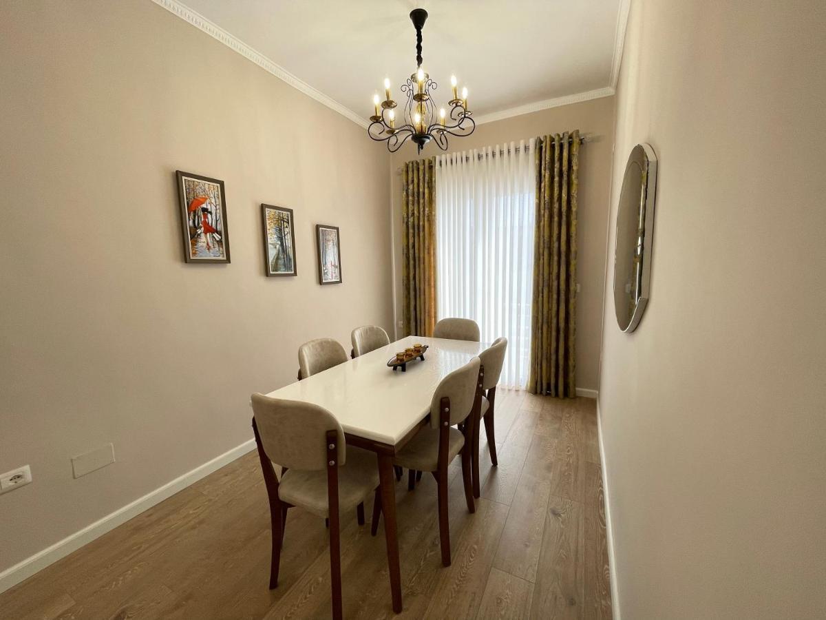 Joni & Joy Center Apartment Berat Luaran gambar